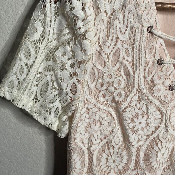 NWT Forever 21 White pink overlay Lace crop top cropped bohemian Size Large L - Picture 4 of 6